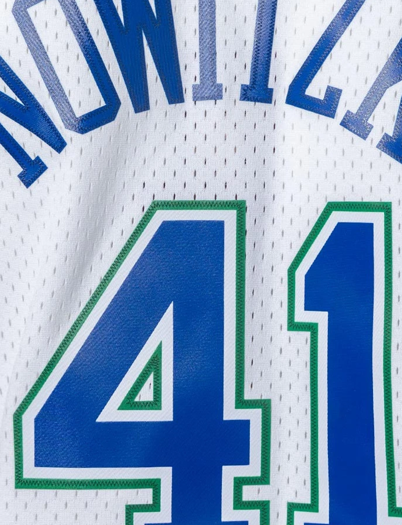 Dirk Nowitzki Dallas Mavericks Mitchell & Ness NBA 98-99 Swingman Jersey  - White