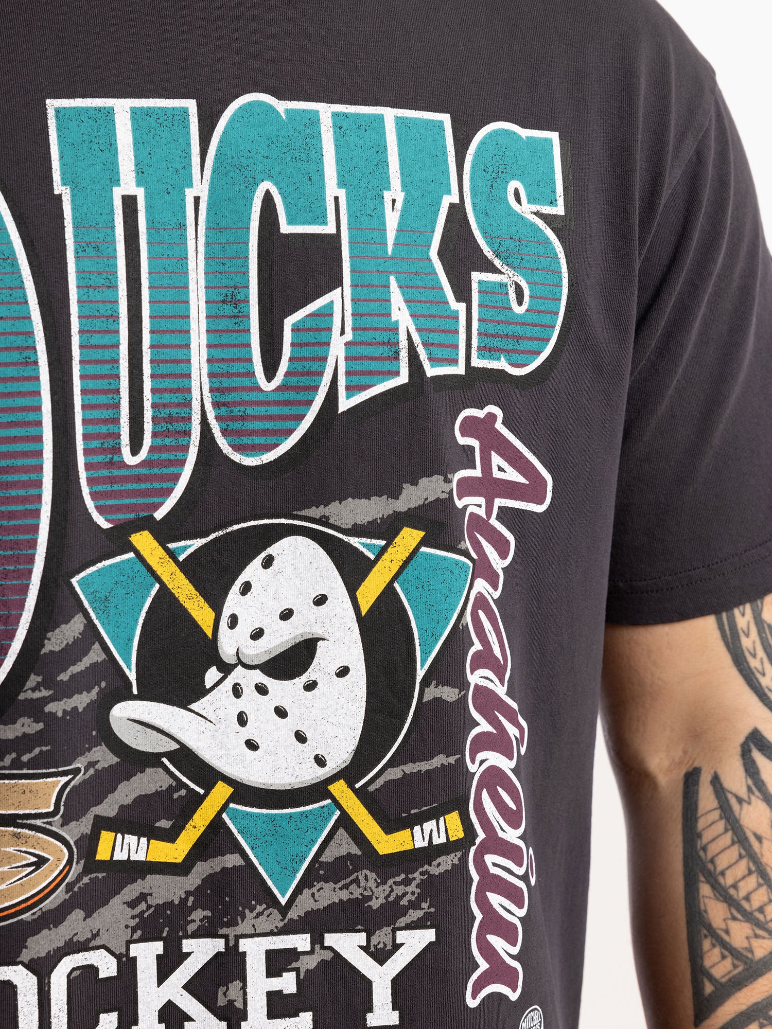 Anaheim Ducks Mitchell & Ness NHL Graphic Vintage T-Shirt - Overdyed Black