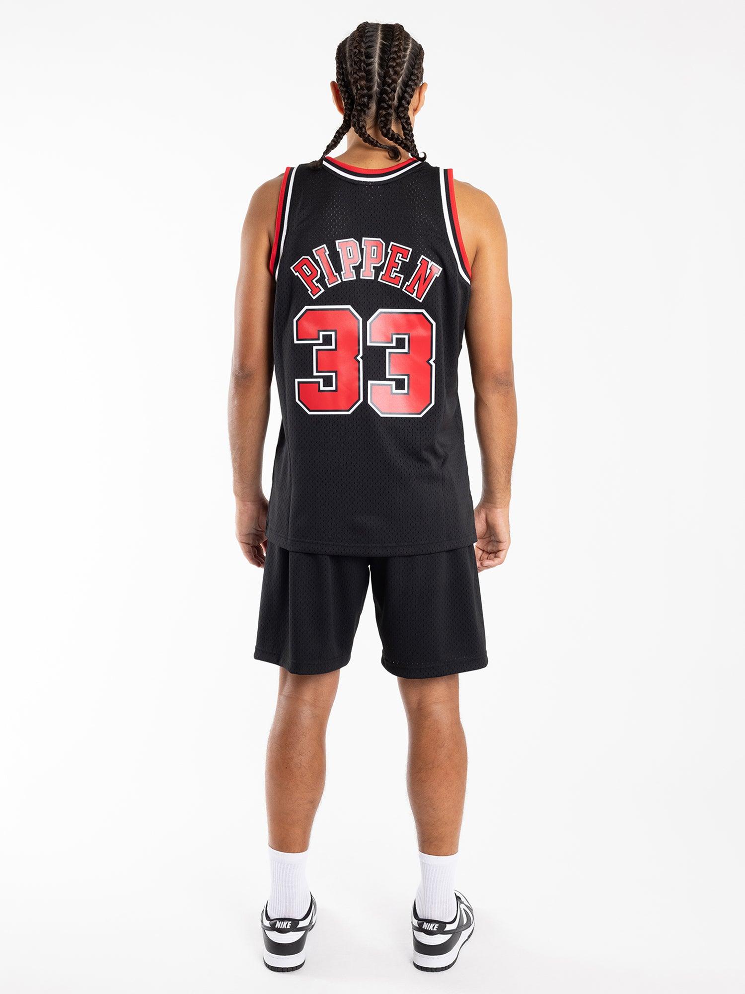 Scottie Pippen Chicago Bulls 97-98 Alt Mitchell & Ness NBA Swingman Jersey - Black