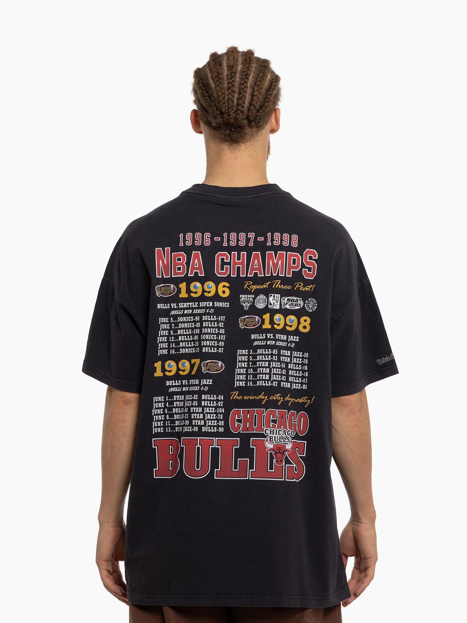 Chicago Bulls Mitchell & Ness NBA Champs History Vintage T-Shirt - Faded Black