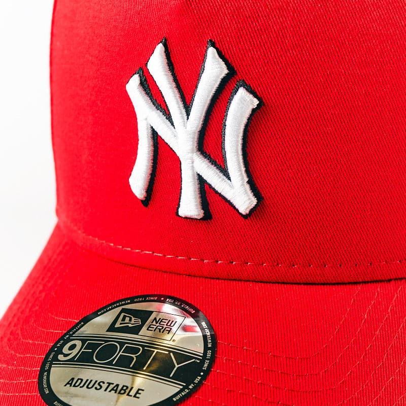 New York Yankees New Era MLB Monochrome 9FORTY A-Frame Curve Snapback Hat - Red