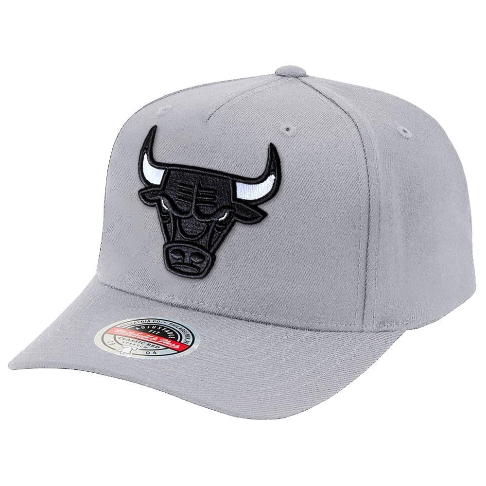 Chicago Bulls Mitchell & Ness NBA Greytones Classic Red Snapback Hat - Grey